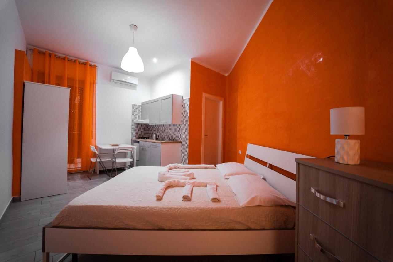 Hotel O Vic' stritt' Napoli Esterno foto