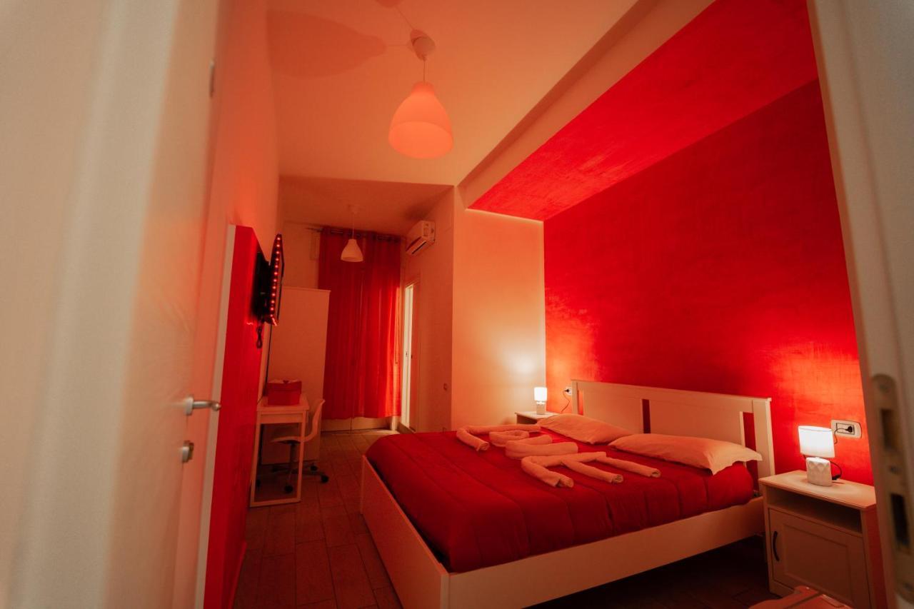 Hotel O Vic' stritt' Napoli Esterno foto