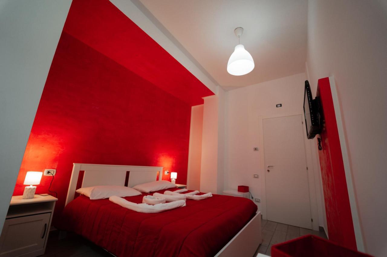 Hotel O Vic' stritt' Napoli Esterno foto