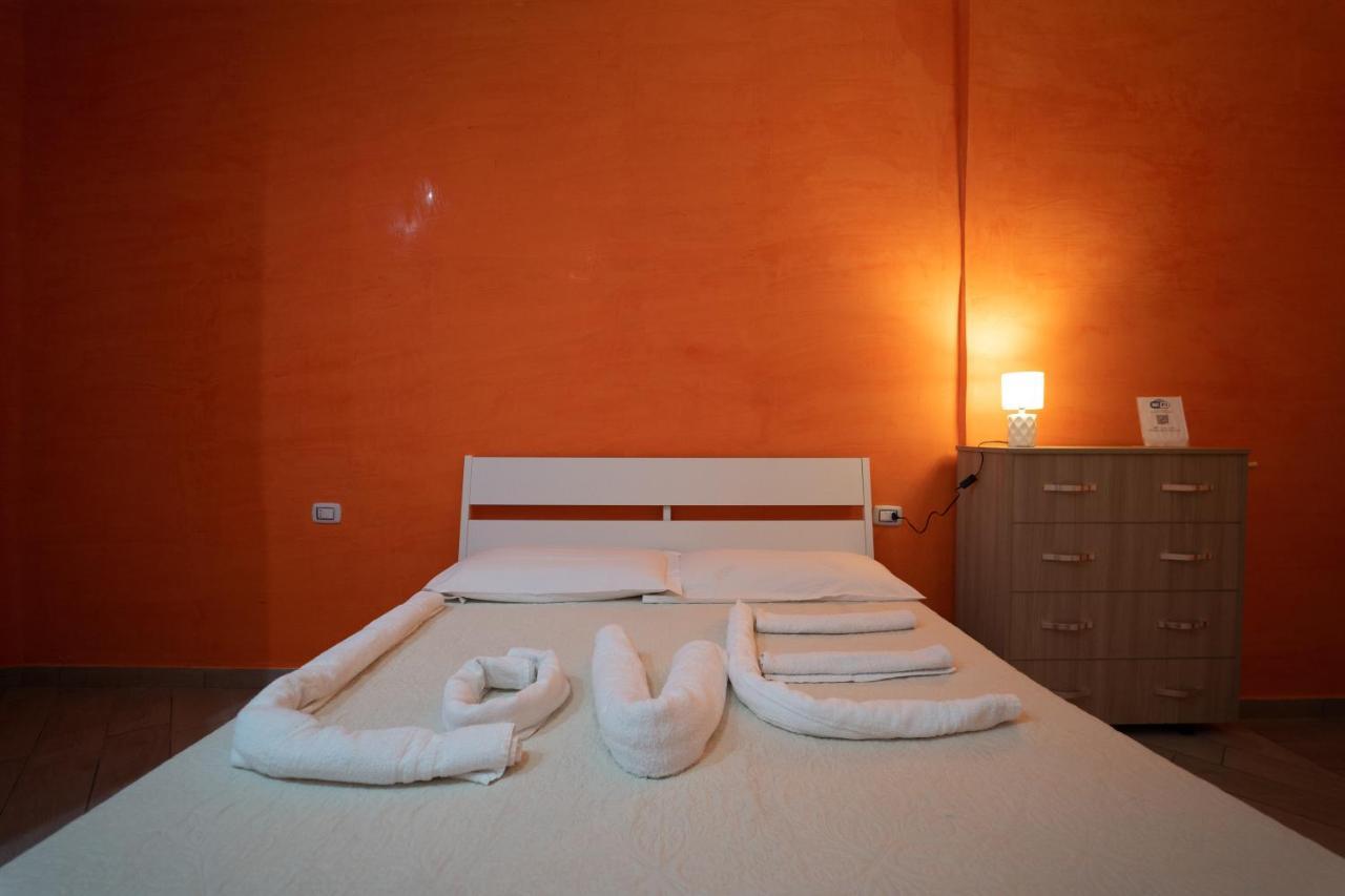 Hotel O Vic' stritt' Napoli Esterno foto