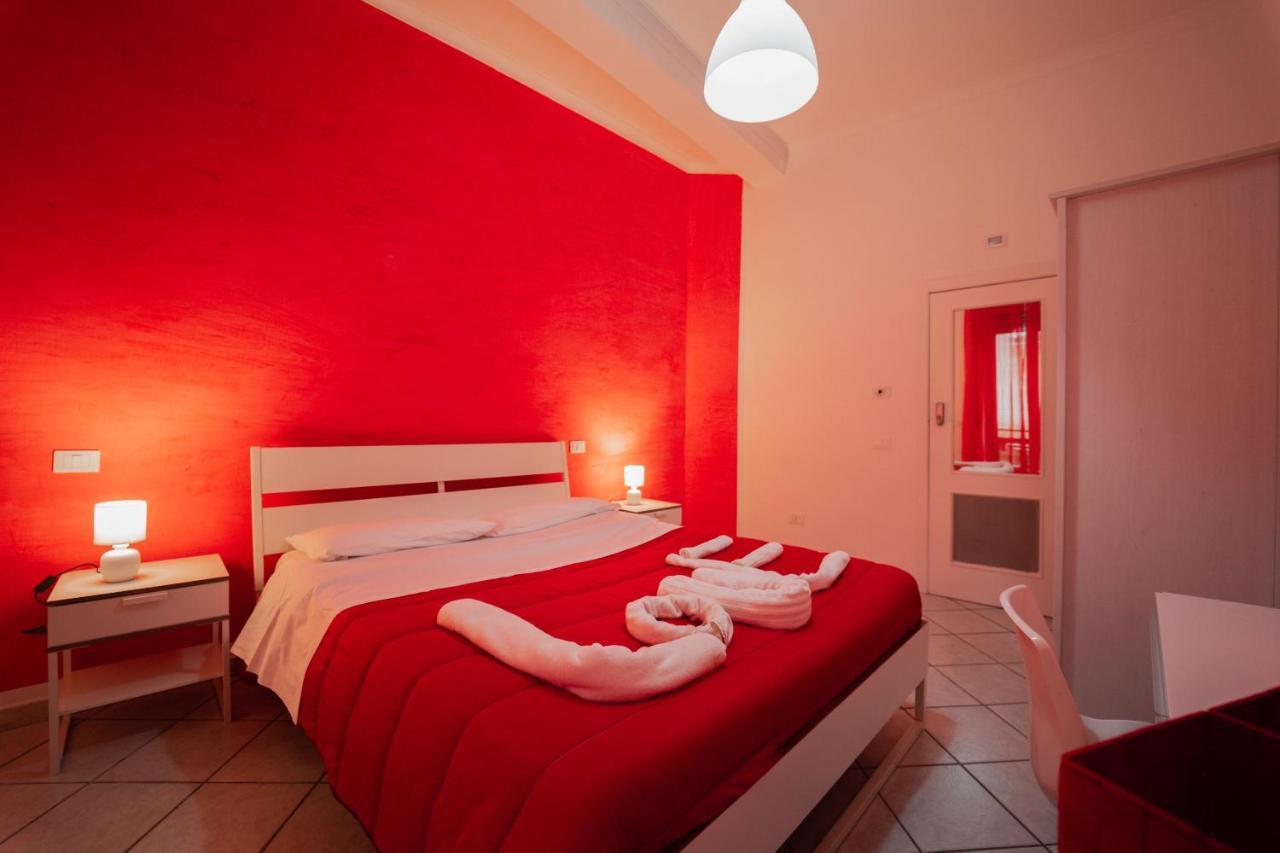 Hotel O Vic' stritt' Napoli Esterno foto