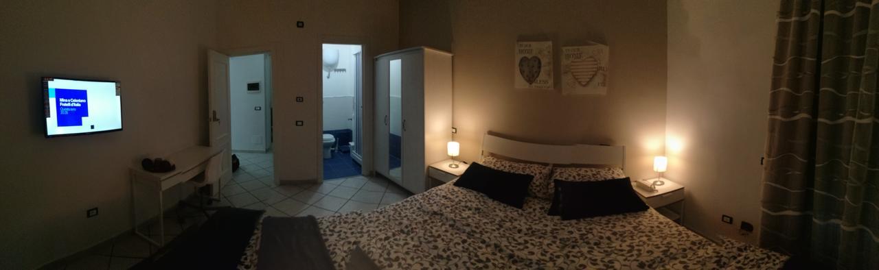 Hotel O Vic' stritt' Napoli Esterno foto